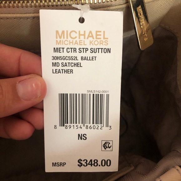 Michael Kors Blush Bag / Purse w/ Removable Strap - Picture 14 of 15